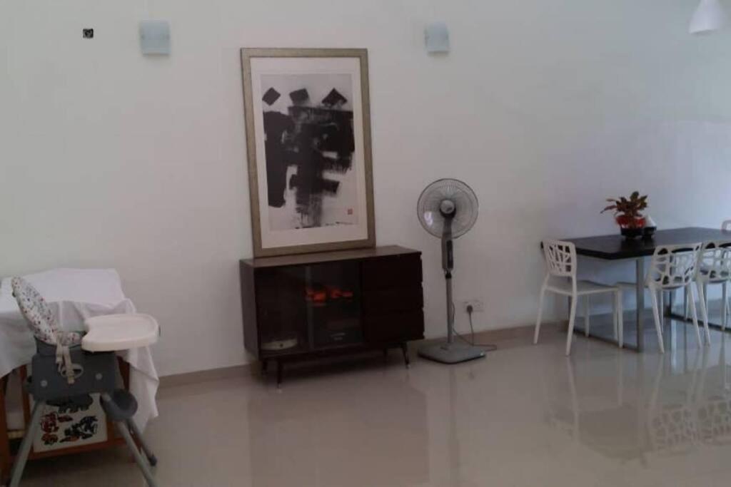 Terrace House Near Stulang Laut Ciq Midvalley Ksl For 7Pax Johor Bahru Ngoại thất bức ảnh