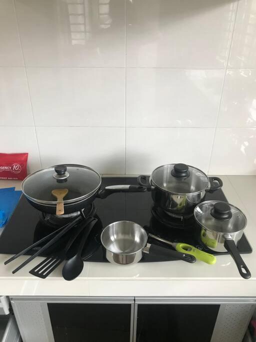 Terrace House Near Stulang Laut Ciq Midvalley Ksl For 7Pax Johor Bahru Ngoại thất bức ảnh