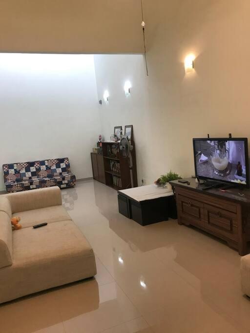 Terrace House Near Stulang Laut Ciq Midvalley Ksl For 7Pax Johor Bahru Ngoại thất bức ảnh