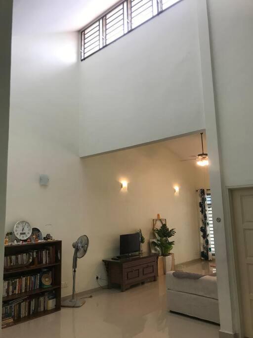 Terrace House Near Stulang Laut Ciq Midvalley Ksl For 7Pax Johor Bahru Ngoại thất bức ảnh