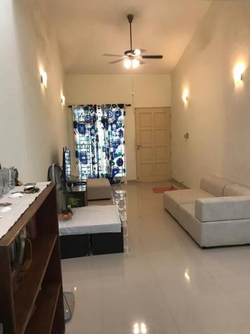 Terrace House Near Stulang Laut Ciq Midvalley Ksl For 7Pax Johor Bahru Ngoại thất bức ảnh