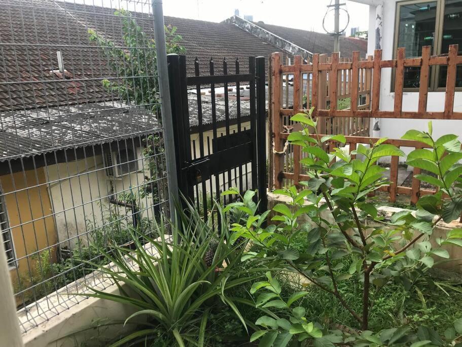 Terrace House Near Stulang Laut Ciq Midvalley Ksl For 7Pax Johor Bahru Ngoại thất bức ảnh