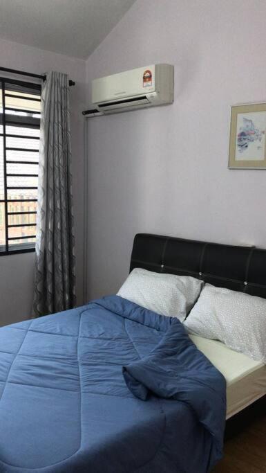 Terrace House Near Stulang Laut Ciq Midvalley Ksl For 7Pax Johor Bahru Ngoại thất bức ảnh