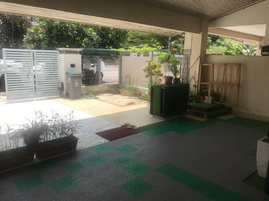 Terrace House Near Stulang Laut Ciq Midvalley Ksl For 7Pax Johor Bahru Ngoại thất bức ảnh